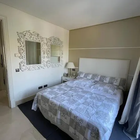 Luxurious And Light 3 Bedroom Penthouse Apartment Estepona