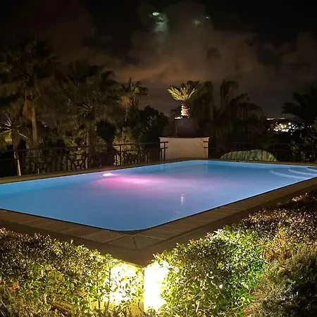 דירה Luxurious And Light 3 Bedroom Penthouse