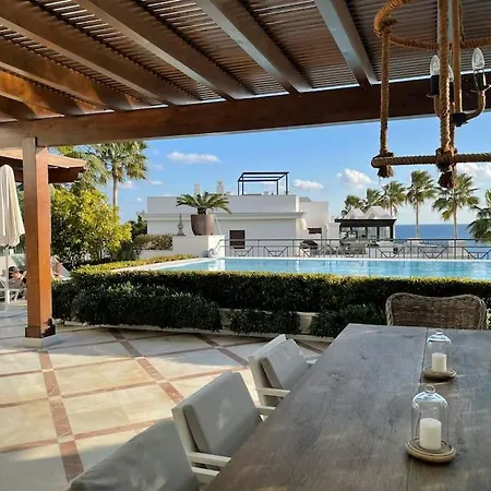 Apartment Luxurious And Light 3 Bedroom Penthouse *
