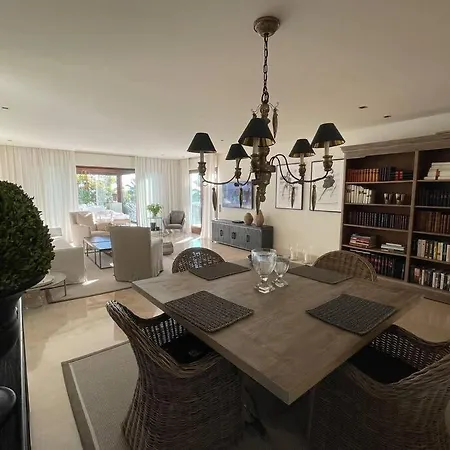 Luxurious And Light 3 Bedroom Penthouse Estepona