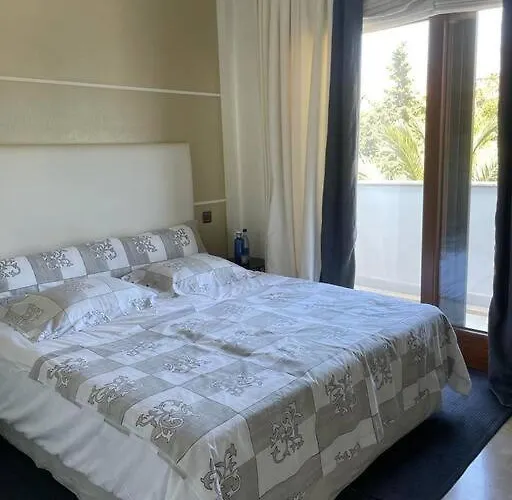 Luxurious And Light 3 Bedroom Penthouse 公寓 *