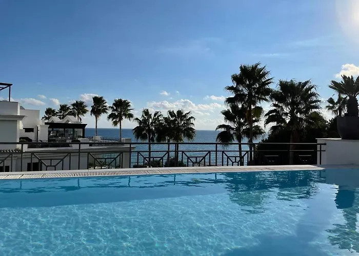 Luxurious And Light 3 Bedroom Penthouse 公寓 埃斯特波纳