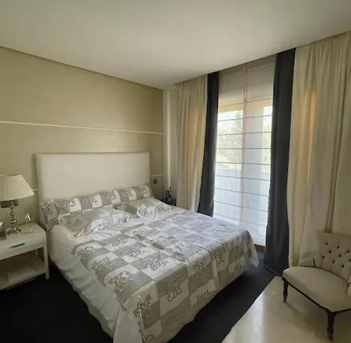 Apartment Luxurious And Light 3 Bedroom Penthouse Estepona