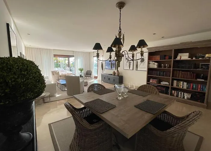 Luxurious And Light 3 Bedroom Penthouse Estepona